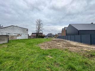 Bouwgrond van 870m² zonder bouwverplichting.Deze bouwgrond is gunstig gelegen: vlak bij de oevers van de Leie, op een boogscheut van het centrum van...