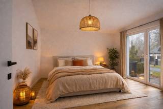 e koop: ruime open bebouwing in de Patrijzenlaan, Kampenhout, gelegen in een groene en residentiële villawijk.Deze gerenoveerde villa combineert...