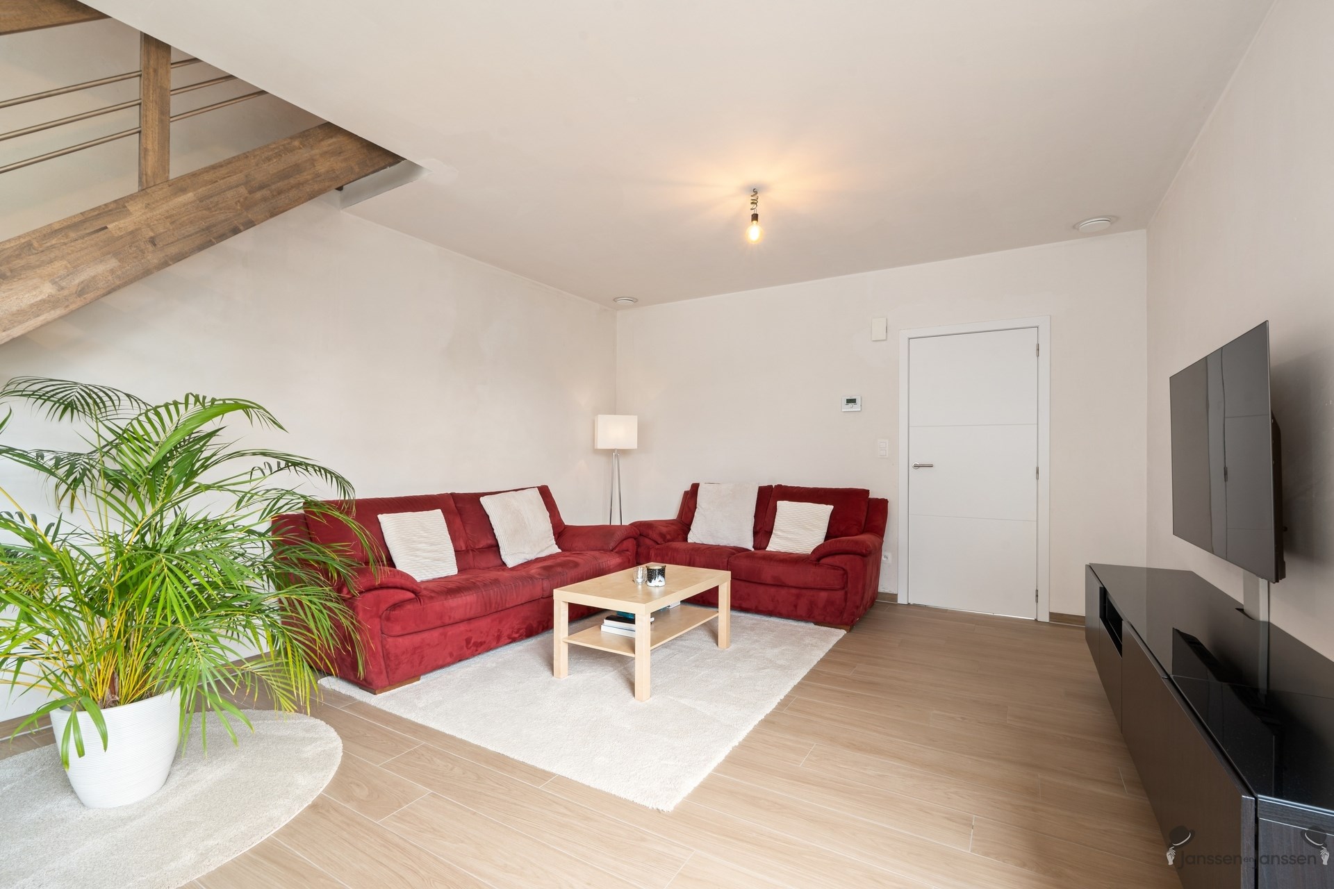 Woning met 3 slaapkamers op rustige locatie - foto 4