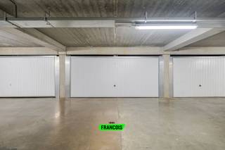 Garage for sale in Ostend