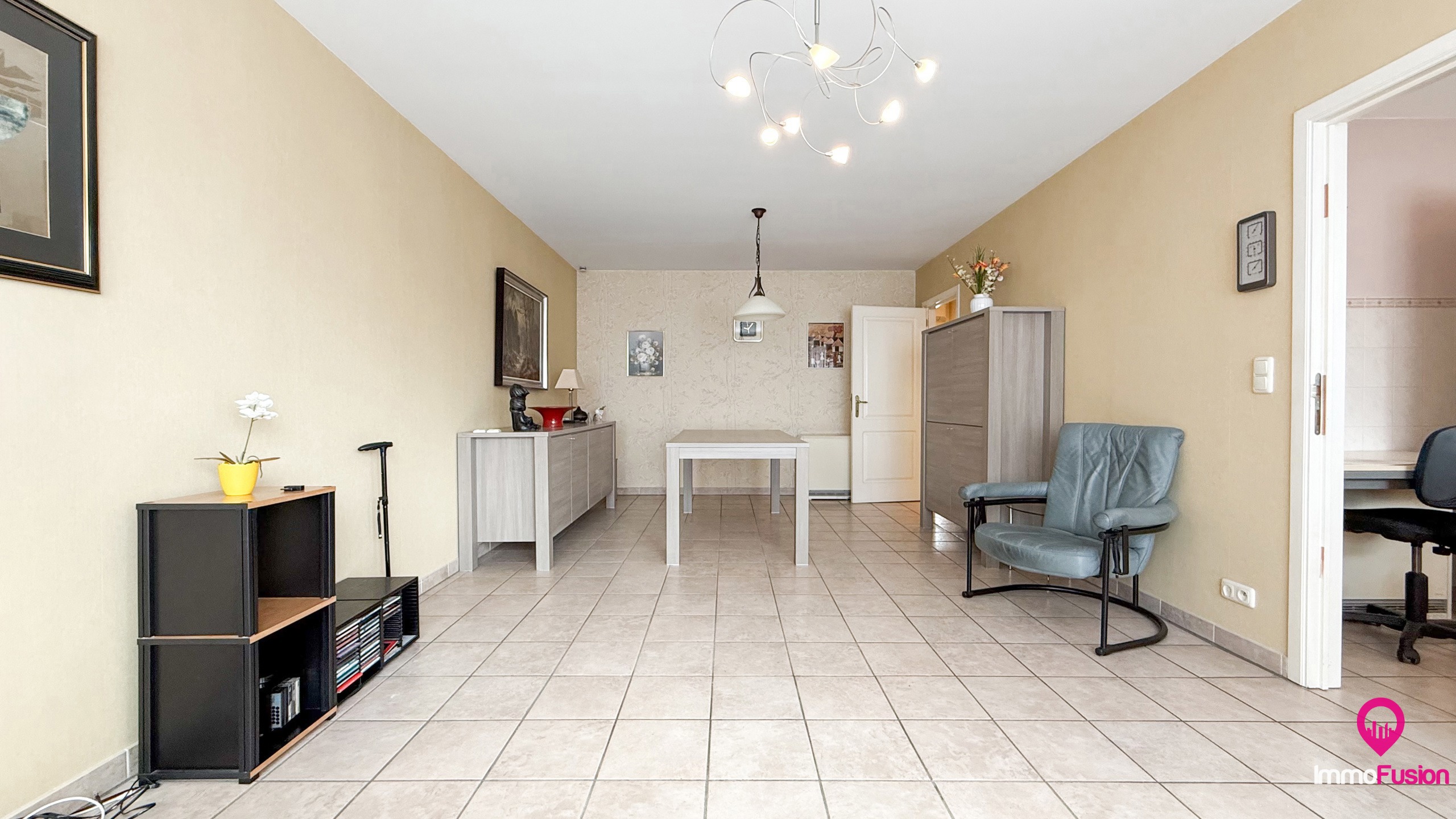 Appartement met 2 slpks, terras, garage en autostaanplaats! - foto 5