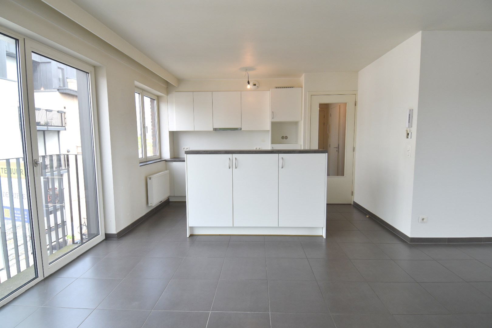 Instapklaar 2-slaapkamerappartement op toplocatie nabij het centrum van Kortrijk - foto 2