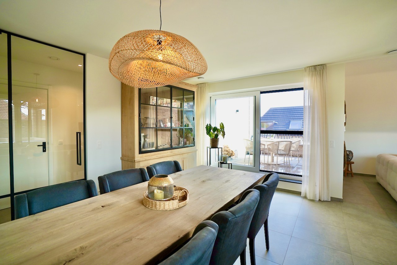 PRACHTIG dakappartement met 4 slaapkamers en 2 terrassen ! - foto 2