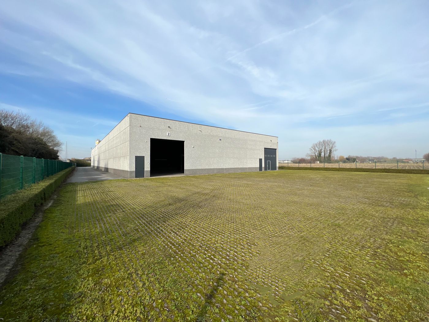 1.393 m² loods met 588 m² kantoren en unieke zichtlocatie van E17 - photo 1