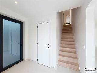 => strong text start 4 sentences max - then format CHAT GPT...