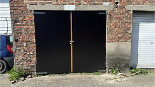 Sint-Pieters Brugge - Garage te huur in de Oostendse Steenweg, een belangrijke invalsweg naar het centrum van Brugge.Vlakbij Scheepsdalebrug en de...