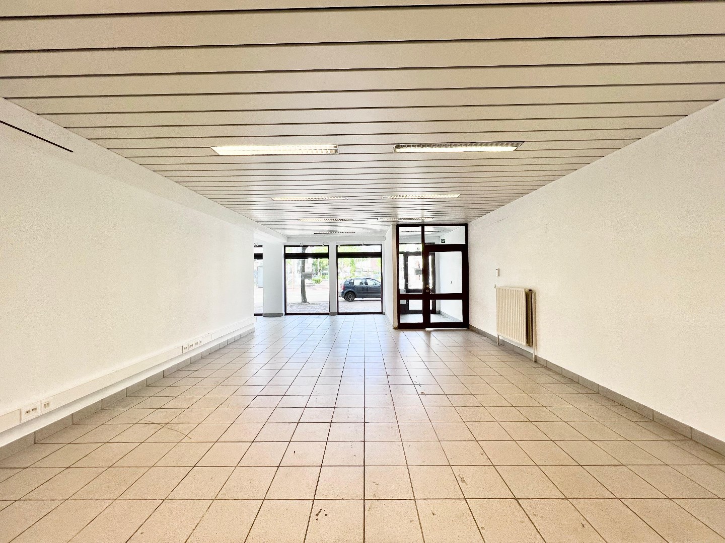 Commercial à louer à Zwijndrecht - photo 5