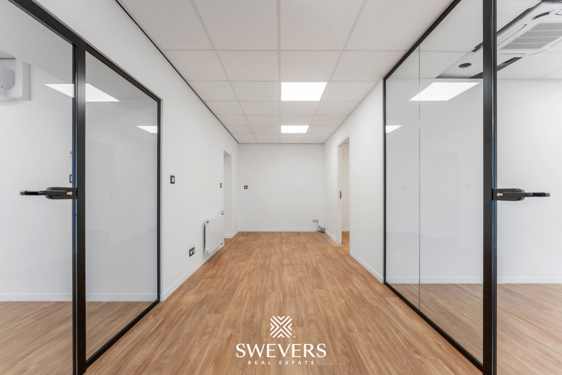 Prachtig, instapklaar handelspand te huur op toplocatie in Houthalen-Helchteren - foto 4