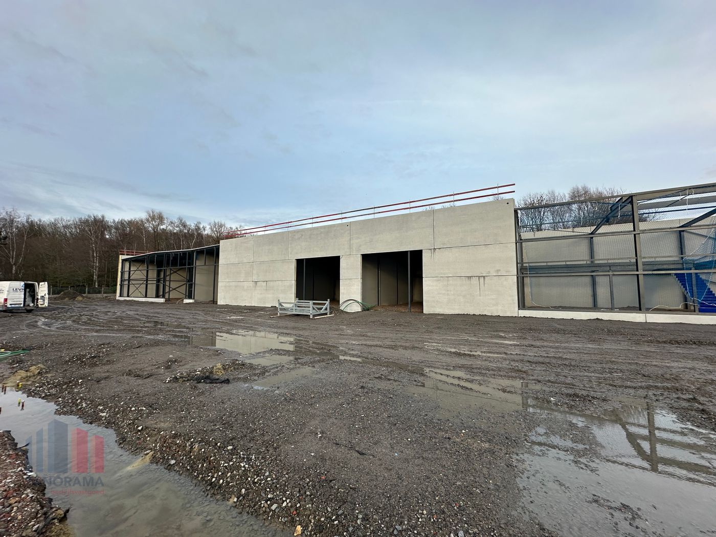 Nieuwbouw KMO-unit van 249 m² te koop – Strategisch gelegen nabij E17 in Anzegem - photo 2