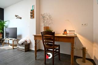 Deze knusse woning is gelegen op een rustige locatie in het historisch en pittoreske centrum van Damme op 150m van de markt/stadhuis. De woning...