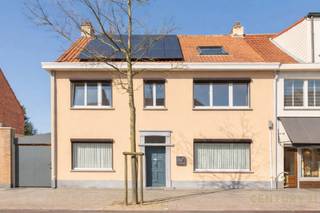 Een woning met 4+ slaapkamers, 2 badkamers, terras en garagebox in hartje Oud-TurnhoutDeze ruime woning in het centrum van Oud-Turnhout biedt een...