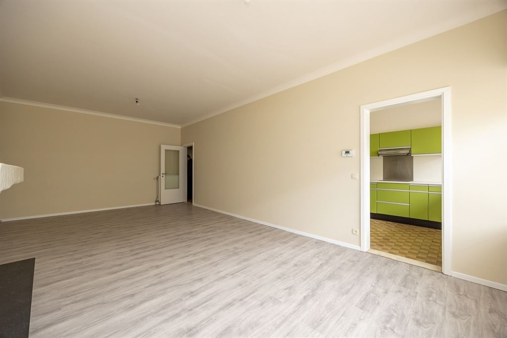 Instapklaar gelijkvloersappartement met stadskoer - foto 3