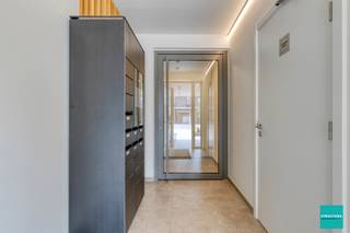 In een recent gebouw uit 2023 bieden wij dit prachtig afgewerkt penthouse aan, gelegen in een rustige, groene wijk en toch op korte afstand van...