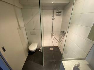 Centraal gelegen 2 slaapkamer appartement, terrasje, indeling : inkom, leefruimte, 2 slaapkamers, balkon vooraan, privé terrasje achteraan, half open keuken, badkamer met douche, toilet en lavabo, kelder op de -1 verdieping nr 7.<br />Individuele aardgas verwarmingsketel.<br />Allen aparte meters van de nutsvoorzieningen?<br />Bezoekdag elke woensdag van 18h. tot 18h30, na afspraak.<br />Vrij : 15 september 2026<br />HP : € 750/m + € 50/m<br />HWB : 3 maanden = 2.250,00 euro<br />EPC : C-label<br />Conformiteitsattest : in onderzoek