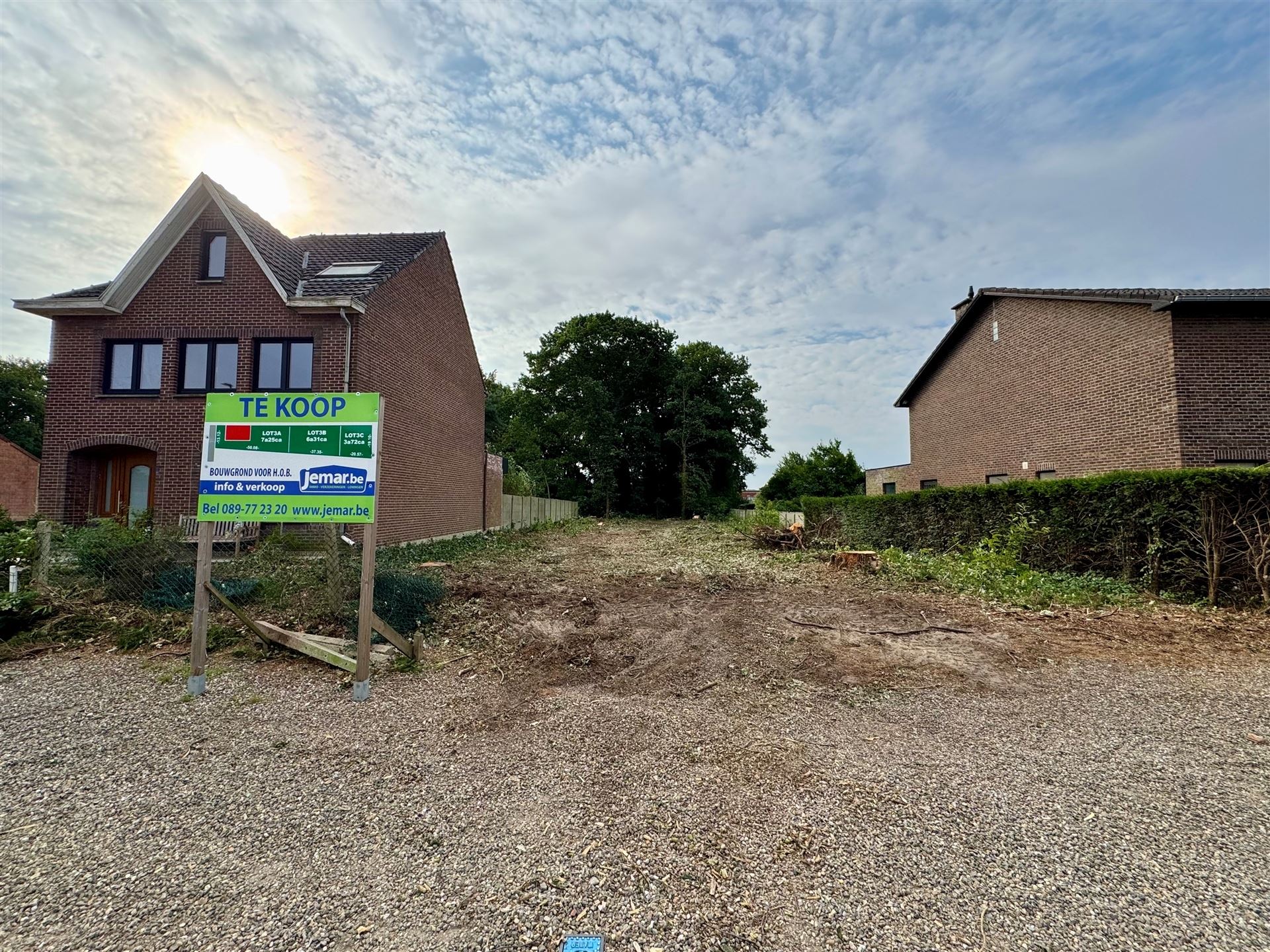 Royale bouwgrond voor halfopen bebouwing van maar liefst 17a28ca! - foto 2