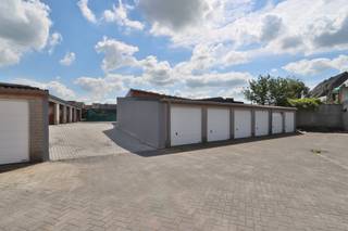 Garagebox (13,90 m²) met elektrisch oplaadpunt te huur, gelegen te Klapperstraat 22 te Beveren.De garagebox is te huur aan 124,90 euro per maand...