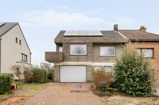 House for sale in Asse