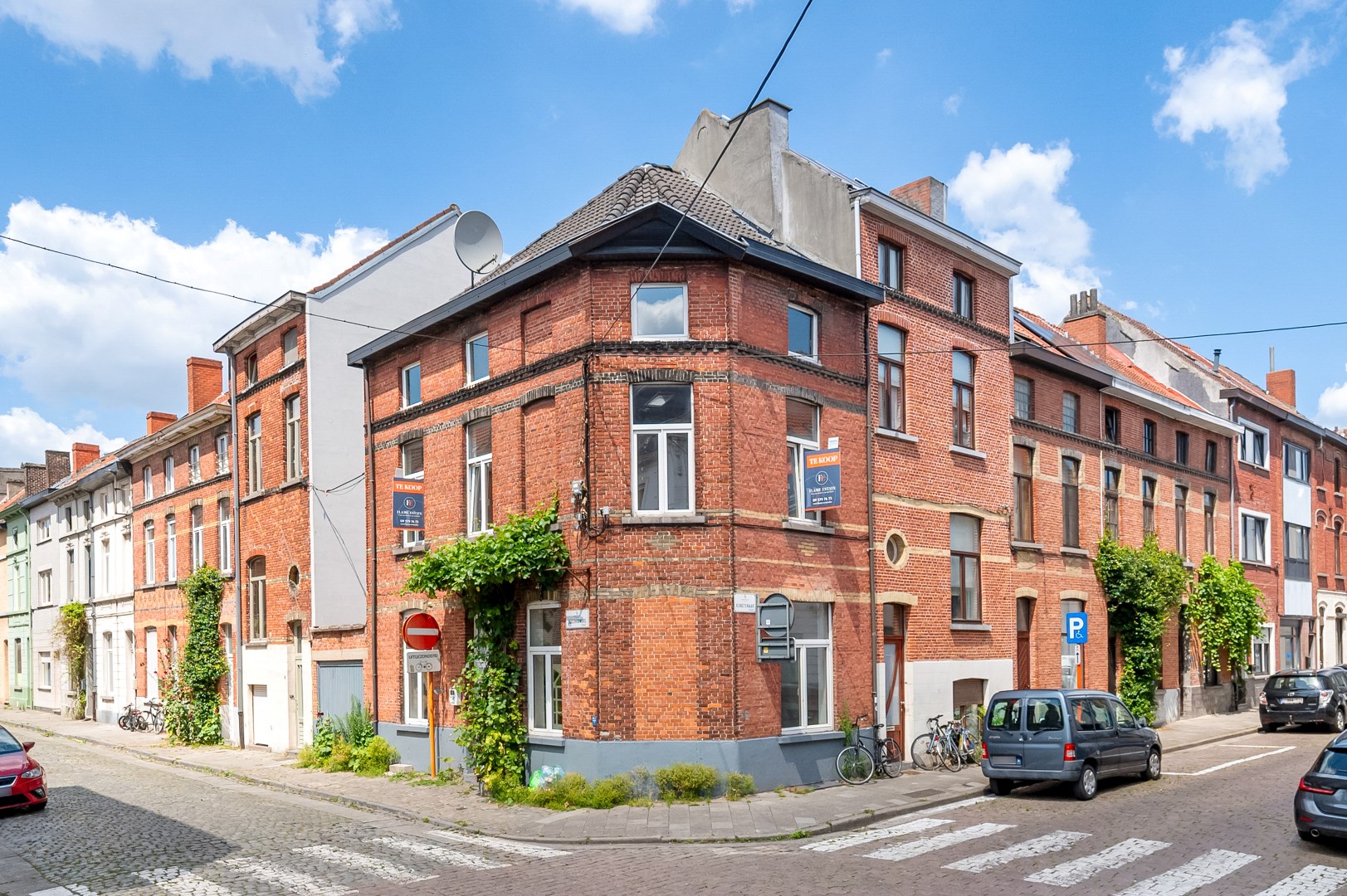 Te renoveren woning in Sint-Amandsberg - foto 2