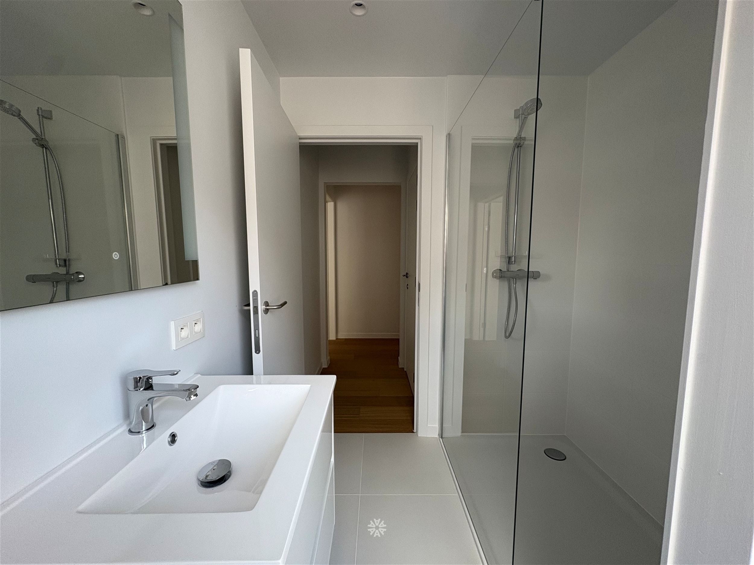 Appartement met trendy-look op een toplocatie - foto 5