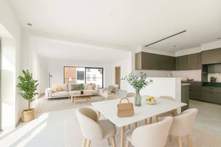 Dit ENERGIEZUINIG appartement (134,80 m²) is gelegen te Egem (Pittem) met name in de Brugsesteenweg 191 bus 1.1 op de EERSTE VERDIEPING. Dit...