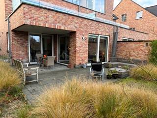 Zeer mooi gelijkvloersappartement met leuke ligging. Dit instapklare en perfect onderhouden gelijkvloersappartement biedt u een aangename...