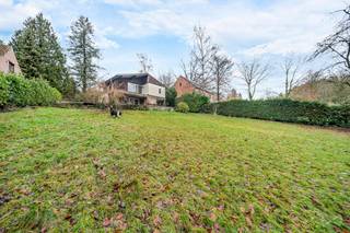 Bonlez – Parenthèse boisée, esprit vacances et douceur de vivreAu cœur d’un quartier particulièrement recherché de Bonlez, là où le silence semble...