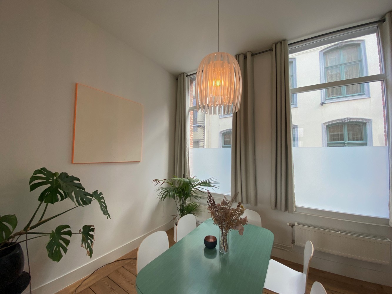 Ruime woning (3 SLK) met terras en 1 autostaanplaats - foto 4