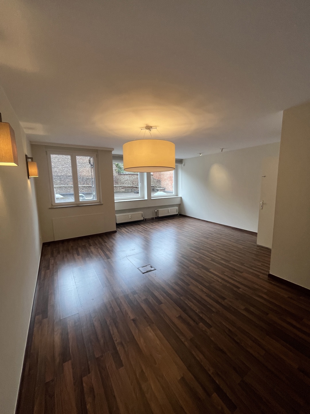 Commercial for rent in Sint-Gillis - photo 1