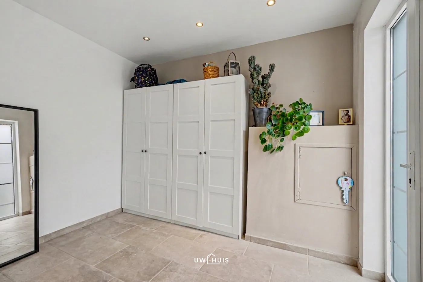 Instapklare woning in Haasdonk met 4 slaapkamers, 2 badkamers, tuin en 2 parkeerplaatsen - foto 2
