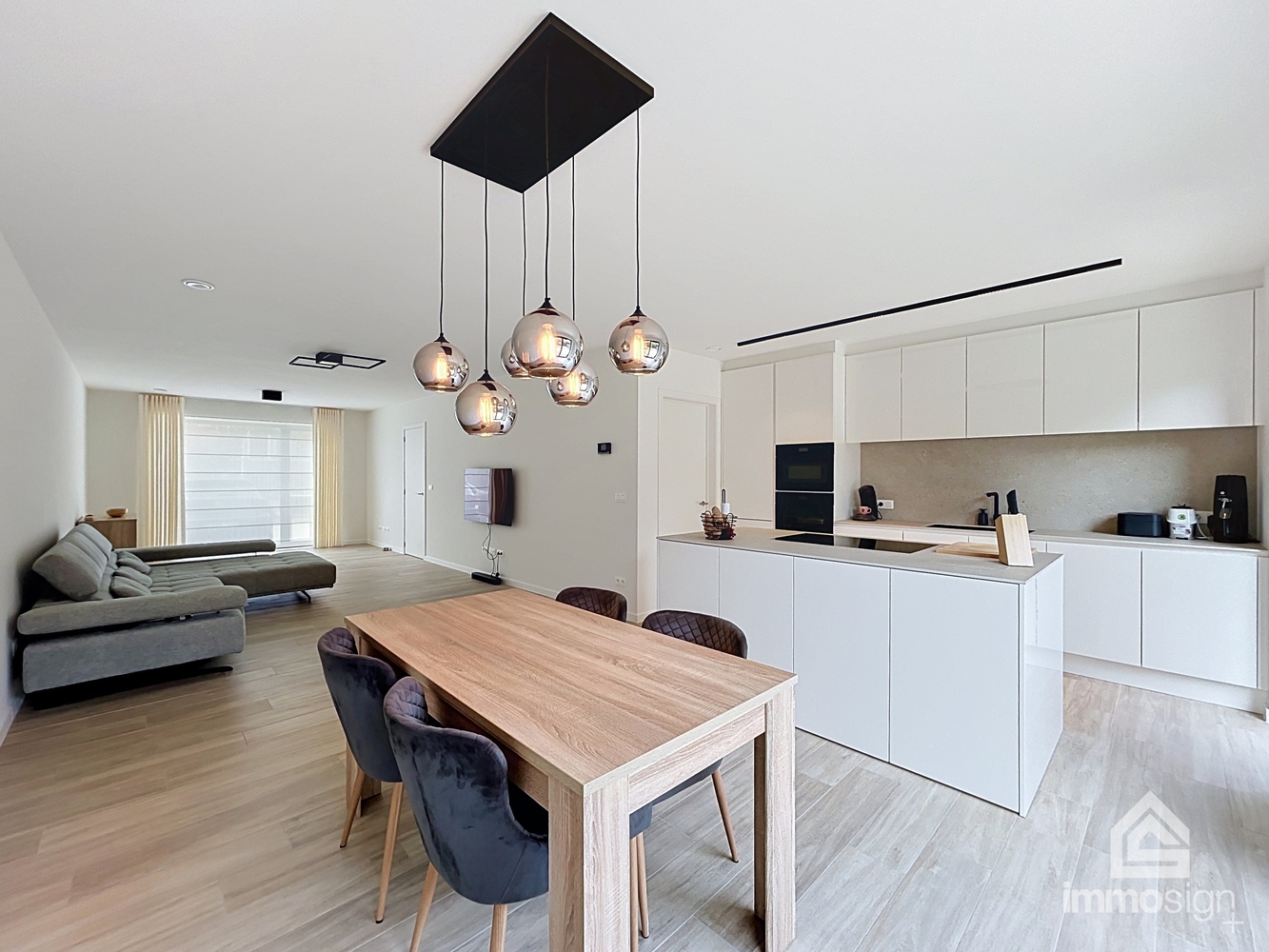 Lichtrijke woning met 3 volwaardige slaapkamers te Pelt! - foto 4