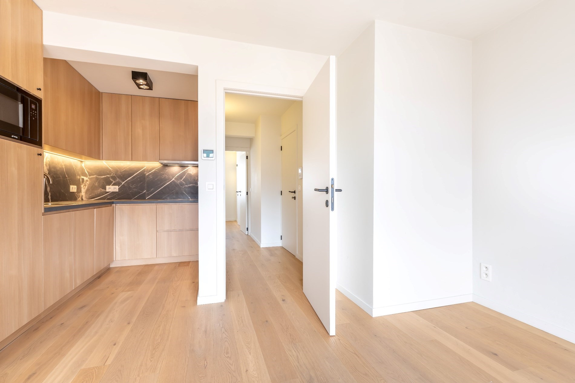 Instapklaar 1-slaapkamerappartement met terras - foto 3