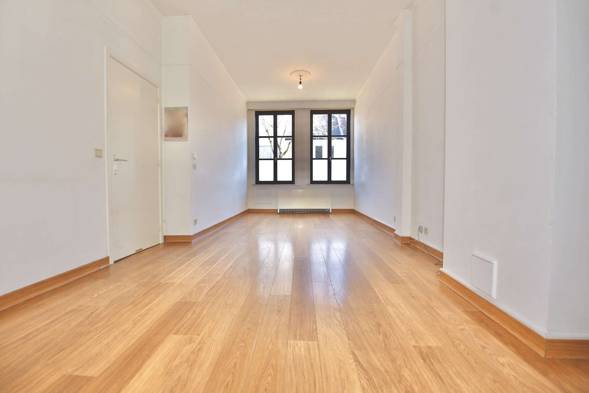 Uniek herenhuis in centrum Eeklo met 3+2 slpk, terras en tuin - Bieden vanaf 225.000 EUR* - foto 5