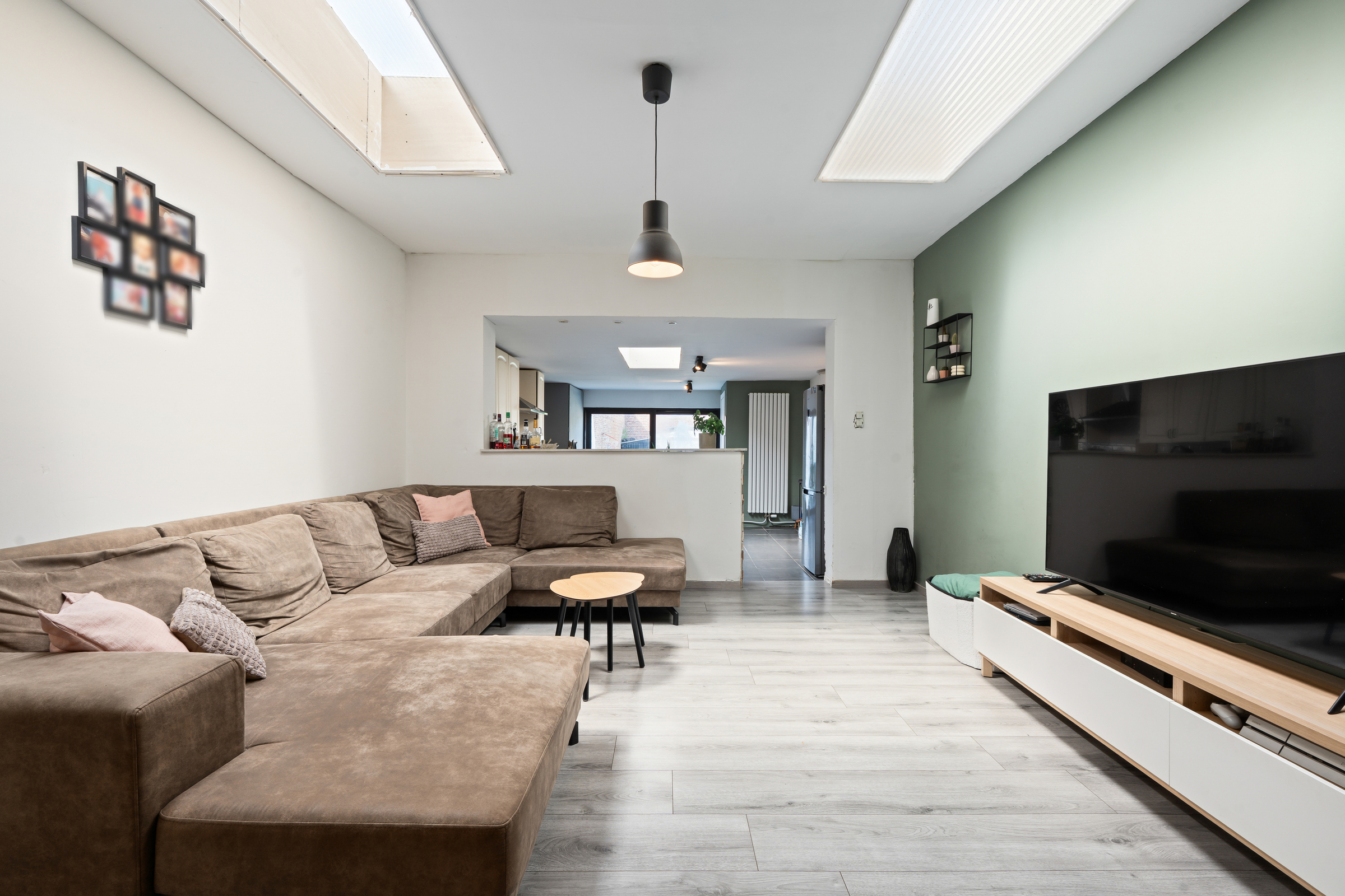 Ruime woning met garage en renovatiepotentieel - foto 4