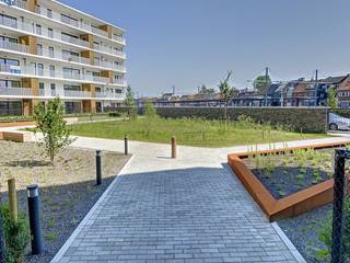 We would like to present you this new-build 2-bedroom apartment in the center of Aalter. Interested in living in this hip neighborhood near...