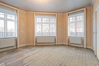 Te koop: karaktervolle halfopen woning in het centrum van Zaventem, op wandelafstand van scholen, openbaar vervoer, park en treinstation.Deze unieke...