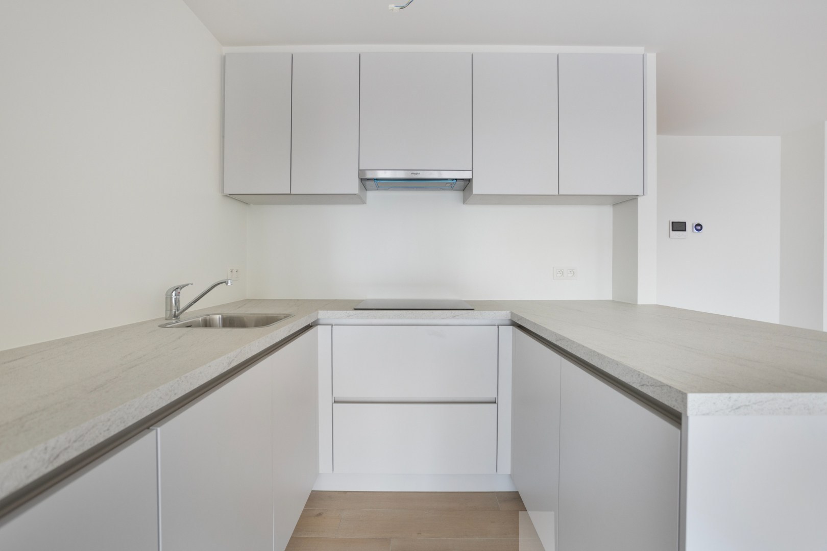 Recent en energiezuinig gelijkvloers appartement met 2 slpk. en tuin in Geel-centrum - foto 5
