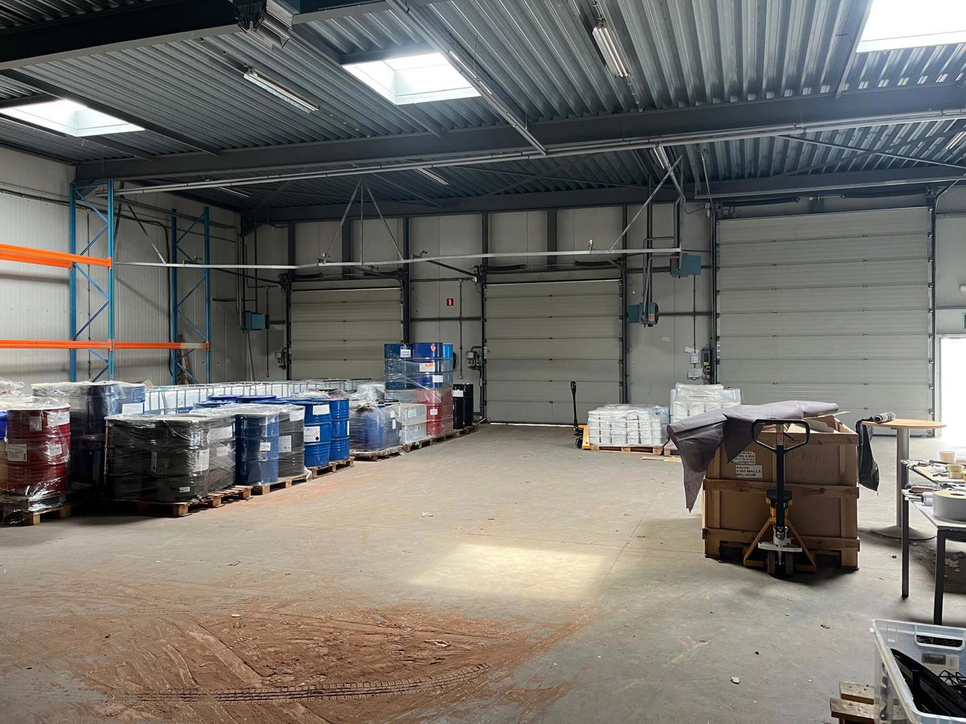 Polyvalent bedrijfsgebouw op site van 1Ha te Malle - foto 5