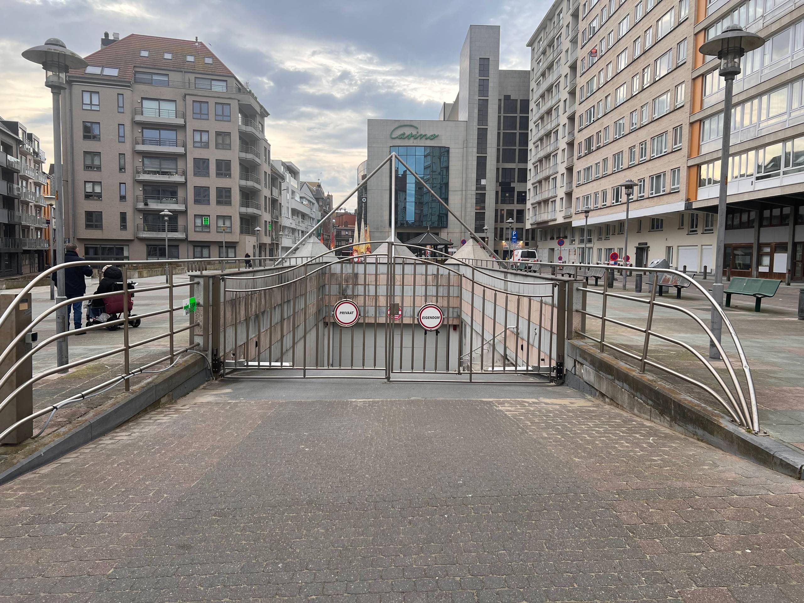 Uiterst centraal gelegen garagebox te Blankenberge - foto 4