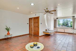 À VENDRE À MERELBEKEVous êtes à la recherche d’une maison familiale avec beaucoup de potentiel et idéalement située ? Alors cette maison...