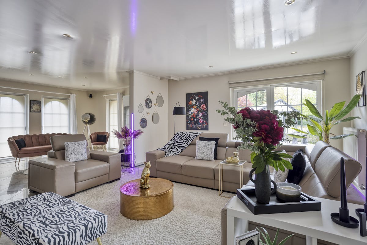 Single storey villa in a central location in Brussegem - photo 3