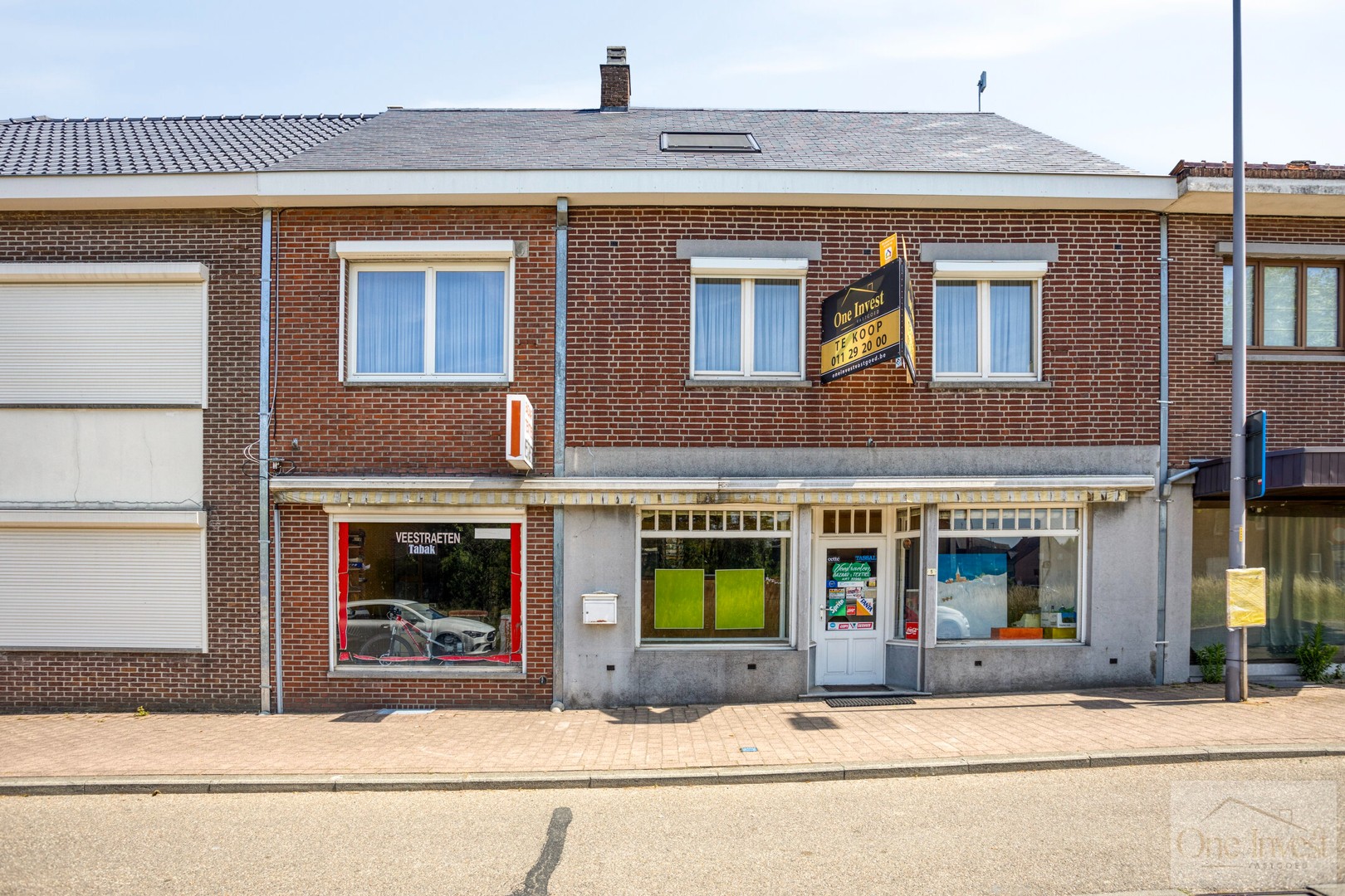 Ruime Woning met Handelsruimte in het Centrum van Gruitrode – Veelzijdig en Vol Potentieel - foto 2