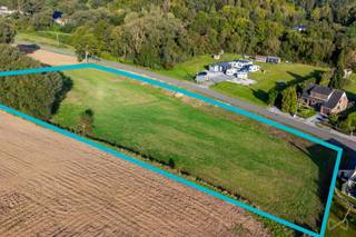 Land for sale in Courcelles