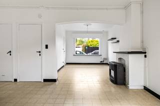 Op zoek naar een frisse en betaalbare starterswoning op een centrale ligging? Deze charmante woning nabij het centrum van Sint-Niklaas biedt alles...