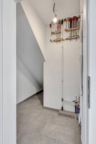 Voor meer info of een bezoek, bel 054 69 39 39 - Deze nieuwbouwwoning maakt deel uit van een project van 5 nieuwbouwwoningen. Geen casco...