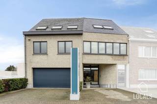 Dit ruime kantoorgebouw in het hart van Haaltert combineert een uitzonderlijk centrale ligging met uitstekende bereikbaarheid en...