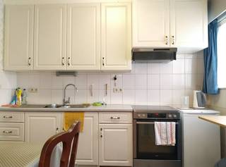 een GLVL. appartement omvattend een leefruimte-eetplaats, ingerichte keuken, inkomhall met vestiaire, berging, bergplaats, ingerichte...