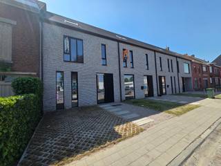 House for sale in Wevelgem