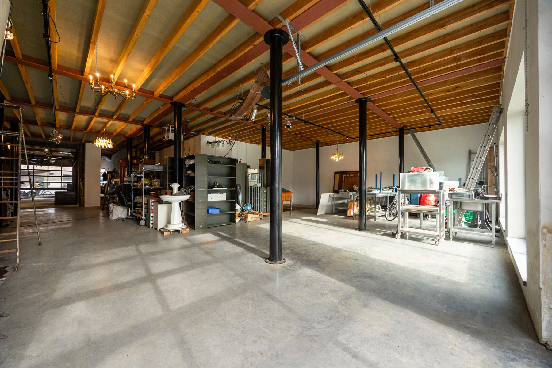 Uitzonderlijk handelspand met duplexapp en garage in Kontich - foto 3