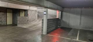 Ondergrondse parkeerplaats op verdieping min 1 van Residentie Jules en Jozef (hoek Vennestraat/Processiestraat)