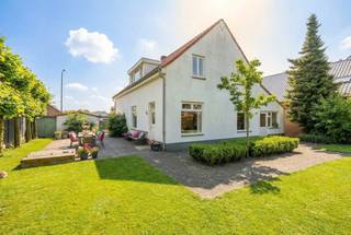 "de Morgenstond" een gezinsvriendelijke vakantiewoning tot 12 personen in het centrum van Baarle. Epc-score: 207 kWh/m² (label C)Verkoop onder...